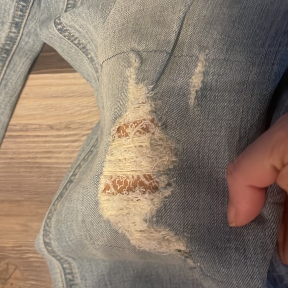 Old Navy boyfriend skinny size 12 regular distress - Picture 4 of 7
